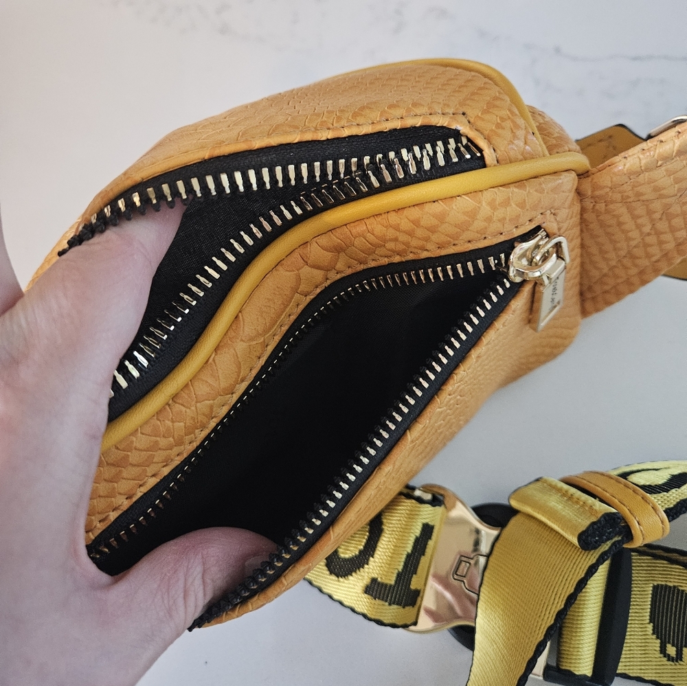 Tote & Carry Apollo 1 Mustard Fanny Pack small Unisex - Picture 5 of 7